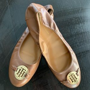 NWOT Tommy Hilfiger Brown Ballet Flats